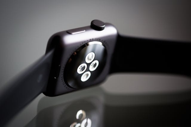 Must-Have Apple Watch Wristbands for Office and Casual Looks